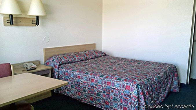 Motel 6 Des Moines South - Airport Экстерьер фото